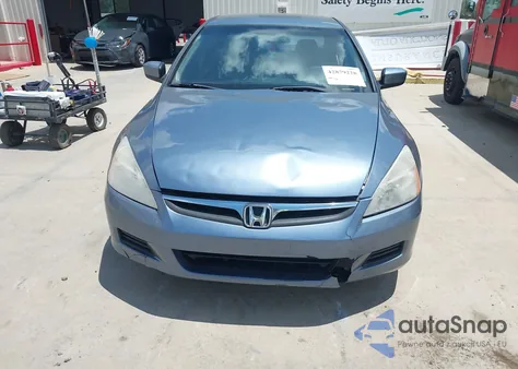 2007 Honda Accord 2.4 Lx z USA, uszkodzony, nr VIN 1HGCM56447A164995